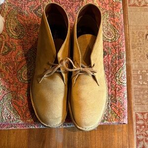 Clarks Men's Light Brown Chukka Boots
